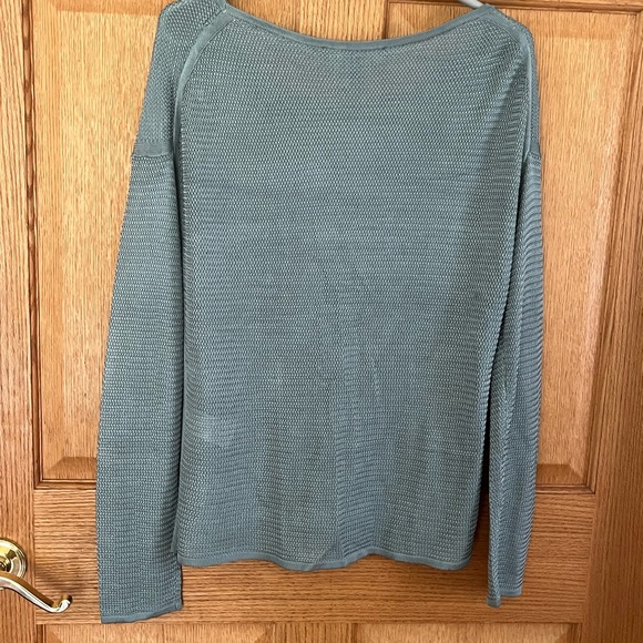 White House/ Black Market sage green mesh like top - Picture 5 of 5